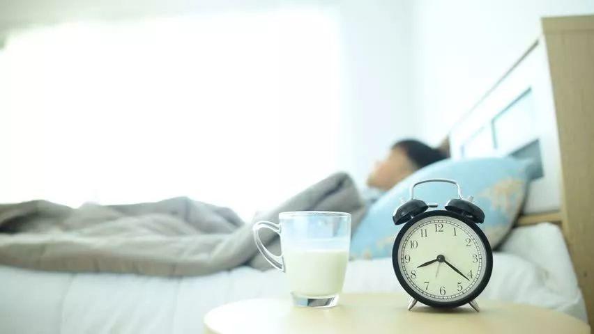如何科学喝牛奶?你想知道的都在这里了。 如何科学喝牛奶?你想知道的都在这里了。