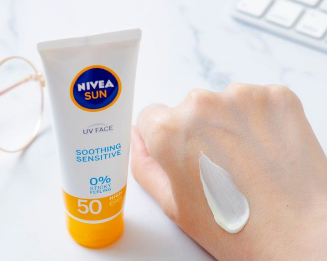 防晒哪款好「妮维雅全护清爽防晒隔离乳高效抗油光SPF50」