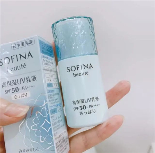 2020年最受欢迎的防晒霜是这几款，安耐晒还不算最好用的，别选错  防晒 第3张
