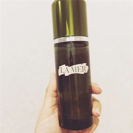 冬季皮肤干涩？化妆水选对让你水润一整天