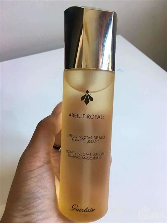 冬季皮肤干涩？化妆水选对让你水润一整天  化妆水 第5张