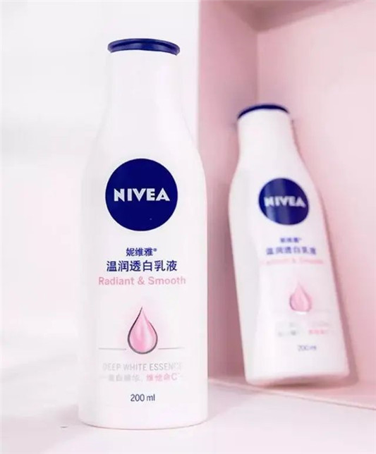 哪些身体乳值得回购？再也不怕鸡皮肤了