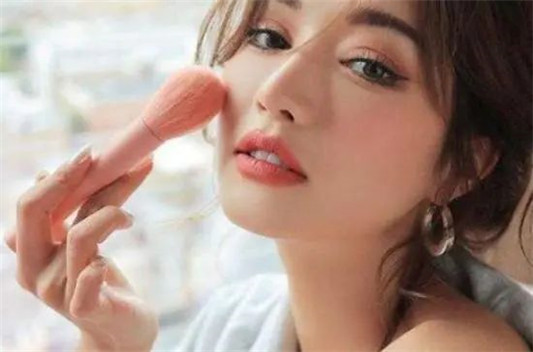 教你气色满满腮红的搭配！让你变身元气少女