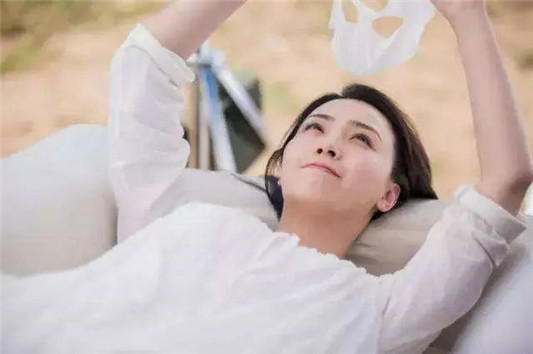 过了35岁的女人，面膜别乱敷，谨记这四点，才能轻松养出干净脸  面膜 第4张