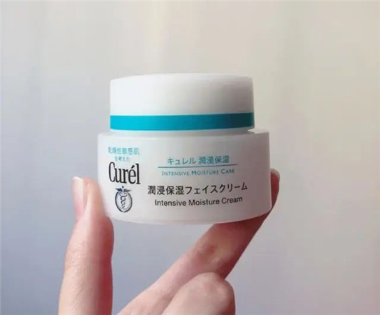 月入上万和生活费1000的女生，分别用啥护肤品？网友：这就是差别  肌肤 第7张