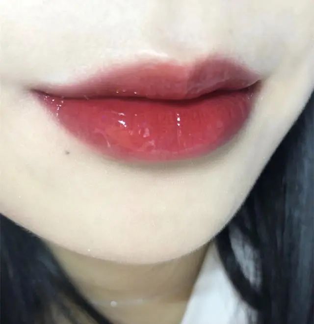这是什么神仙唇釉！涂上嘴嫩到不行，才50块  来源 第18张
