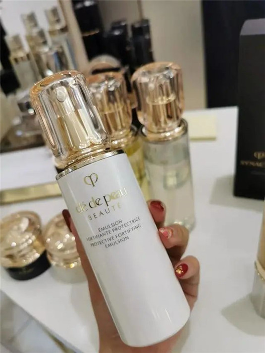 这20款好用的乳液,都是真正日本人用的护肤品 日本 乳液 护肤 第12张 这20款好用的乳液,都是真正日本人用的护肤品 日本 乳液 护肤 第12张