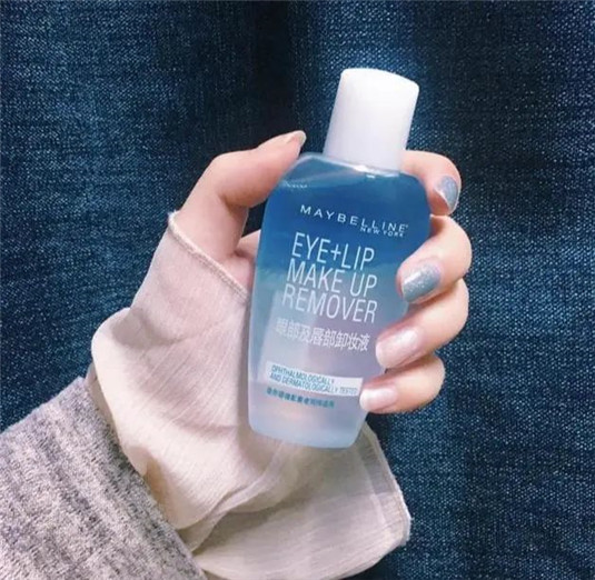 好用的卸妆用品,今年这几款很火 卸妆 补水 保湿 第3张 好用的卸妆用品,今年这几款很火 卸妆 补水 保湿 第3张