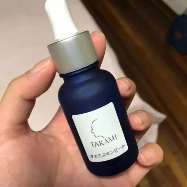 毛孔粗大暗沉有哪些好用精华4款修复亮肤效果不错的精华推荐