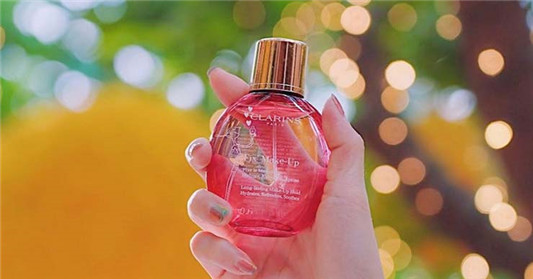 Clarins娇韵诗玫瑰保湿定妆喷雾使用心得,很温和不会红痒的定妆喷雾 喷雾 保湿 第1张 Clarins娇韵诗玫瑰保湿定妆喷雾使用心得,很温和不会红痒的定妆喷雾