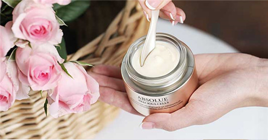 LANCOME兰蔻菁纯臻颜滋润眼霜使用心得  滋润 眼霜 第3张