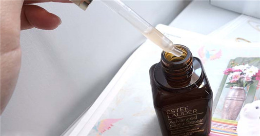 雅诗兰黛ESTEE LAUDER小棕瓶（特润修护肌透精华露）使用心得  修护 使用心得 第3张