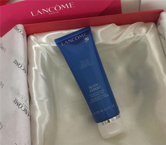 LANCOME兰蔻净透洁面泡沫洗面奶使用心得，一管洁净杂质与暗沉让肌肤新鲜如初！  如初 杂质 第2张