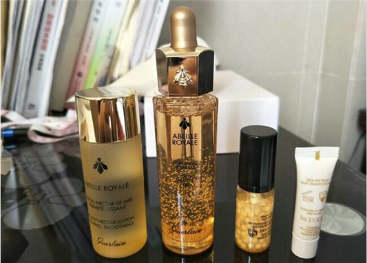 GUERLAIN娇兰帝皇蜂姿修护黄金复原蜜面部精华使用心得  帝皇 修护 第3张