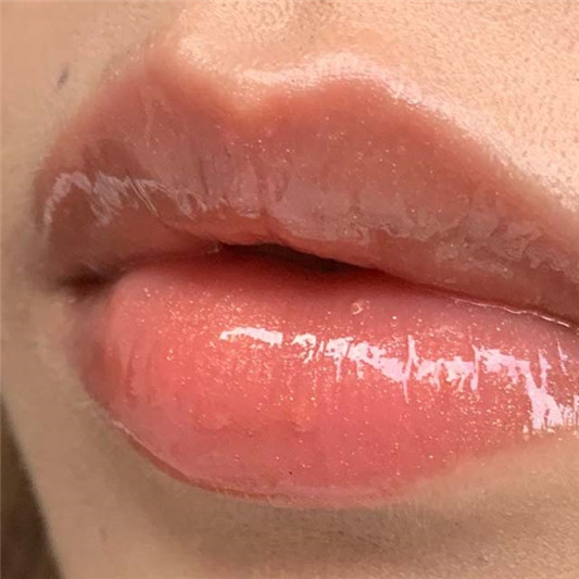 fenty beauty唇蜜#FentyGlow色号试色分享 彩妆 分享 beauty 第2张 fenty beauty唇蜜#FentyGlow色号试色分享 彩妆 分享 beauty 第2张