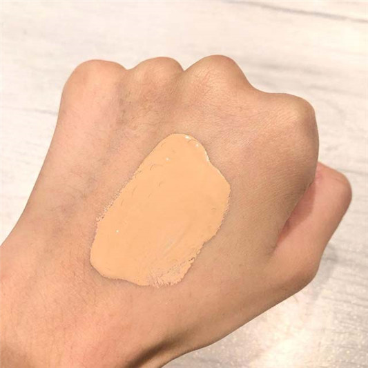 Dior迪奥逆时完美粉底液#010号试色分享 彩妆 迪奥 粉底液 第2张 Dior迪奥逆时完美粉底液#010号试色分享 彩妆 迪奥 粉底液 第2张