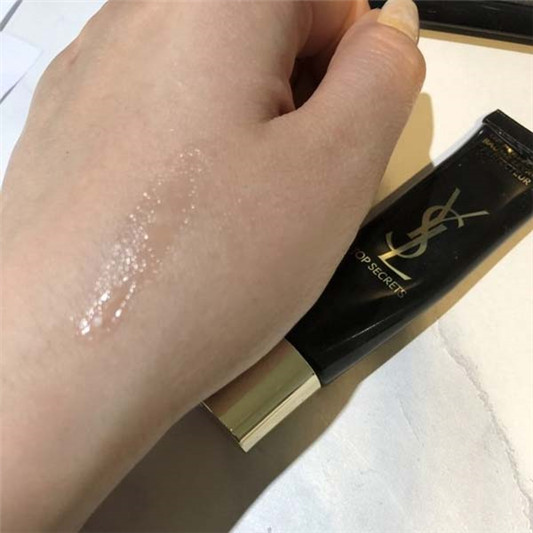 YSL圣罗兰唇部精华使用心得,光是包装就征服了我 彩妆 唇部 使用心得 第2张 YSL圣罗兰唇部精华使用心得,光是包装就征服了我 彩妆 唇部 使用心得 第2张