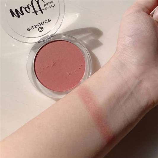 德国ESSENCE腮红20号 berry me up试色,cp值很高还便宜 彩妆 腮红 很高 第2张 德国ESSENCE腮红20号 berry me up试色,cp值很高还便宜 彩妆 腮红 很高 第2张