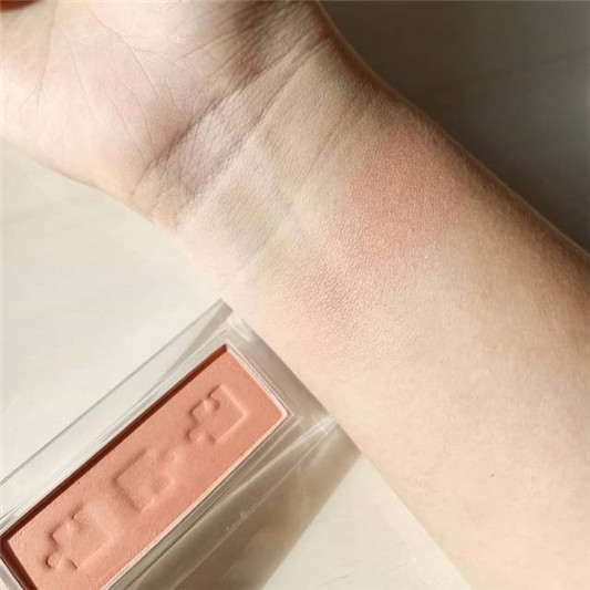 Holika Holika眼影盘02与腮红CR02试色分享 彩妆 腮红 眼影 第3张 Holika Holika眼影盘02与腮红CR02试色分享 彩妆 腮红 眼影 第3张