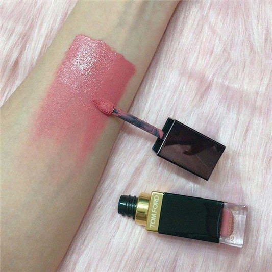 Tom Ford漆光方管唇釉#03INTIMATE色号试色分享 彩妆 分享 Ford 第2张 Tom Ford漆光方管唇釉#03INTIMATE色号试色分享 彩妆 分享 Ford 第2张