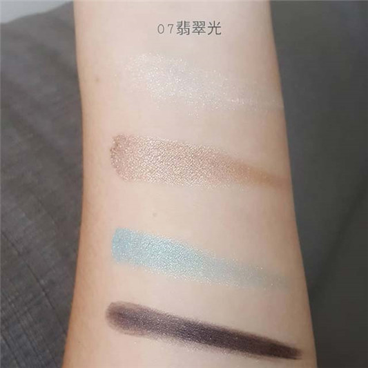 SUQQU四色眼影#07翡翠光试色分享,太晚发现它的美! 彩妆 眼影 太晚 第2张 SUQQU四色眼影#07翡翠光试色分享,太晚发现它的美! 彩妆 眼影 太晚 第2张