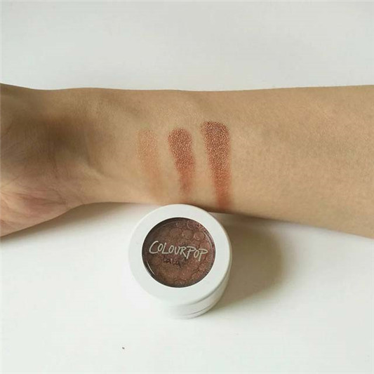 Colourpop土豆泥单色眼影#LaLa#Brady试色 百搭点亮与干燥玫瑰色 彩妆 玫瑰色 单色 第2张 Colourpop土豆泥单色眼影#LaLa#Brady试色 百搭点亮与干燥玫瑰色 彩妆 玫瑰色 单色 第2张
