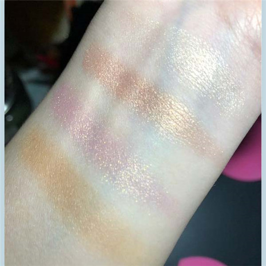 Charlotte Tilbury**面部盘lightga**试色,与nars腮红叠擦超美 彩妆 腮红 面部 ** 第3张 Charlotte Tilbury**面部盘lightga**试色,与nars腮红叠擦超美 彩妆 腮红 面部 ** 第3张