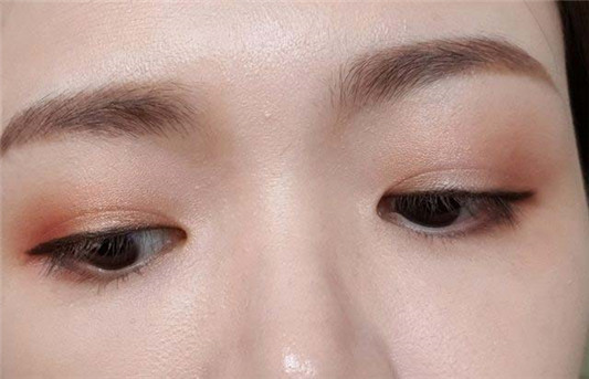 Dior专业后台九色眼影盘新品003试色分享 彩妆 眼影 后台 新品 第7张 Dior专业后台九色眼影盘新品003试色分享 彩妆 眼影 后台 新品 第7张