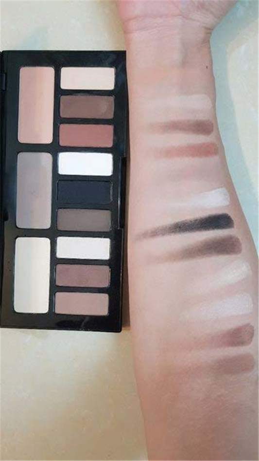 Kat von D 12色眼影盘试色分享, 用途多多啊!推! 彩妆 眼影 用途 分享 第3张 Kat von D 12色眼影盘试色分享, 用途多多啊!推! 彩妆 眼影 用途 分享 第3张
