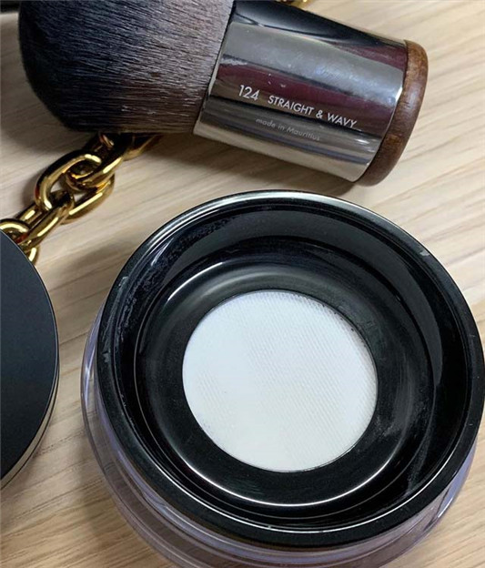 Makeup forever蜜粉与124蜜粉刷组合分享,终于找到命定蜜粉啦 彩妆 组合 命定 粉刷 第4张 Makeup forever蜜粉与124蜜粉刷组合分享,终于找到命定蜜粉啦 彩妆 组合 命定 粉刷 第4张