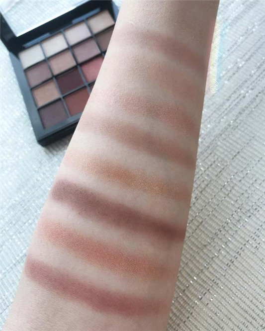 NYX暖色眼影盘USP03 warm neutrals试色,很温柔的色调好喜欢 彩妆 暖色 眼影 色调 第4张 NYX暖色眼影盘USP03 warm neutrals试色,很温柔的色调好喜欢 彩妆 暖色 眼影 色调 第4张