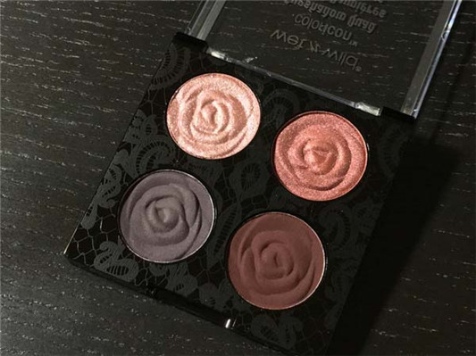 wet n wild叛逆玫瑰系列分享(腮红唇颊霜&四色眼影&玫瑰刷具) 彩妆 玫瑰 腮红 眼影 第3张 wet n wild叛逆玫瑰系列分享(腮红唇颊霜&四色眼影&玫瑰刷具) 彩妆 玫瑰 腮红 眼影 第3张