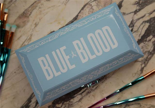 Jeffree Star蓝血眼影盘Blue Blood试色,精致秀气更有女性温柔感 彩妆 更有 秀气 眼影 第2张 Jeffree Star蓝血眼影盘Blue Blood试色,精致秀气更有女性温柔感 彩妆 更有 秀气 眼影 第2张