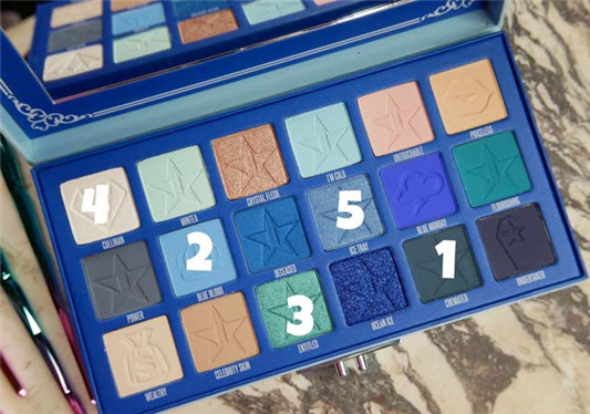 Jeffree Star蓝血眼影盘Blue Blood试色,精致秀气更有女性温柔感 彩妆 更有 秀气 眼影 第7张 Jeffree Star蓝血眼影盘Blue Blood试色,精致秀气更有女性温柔感 彩妆 更有 秀气 眼影 第7张