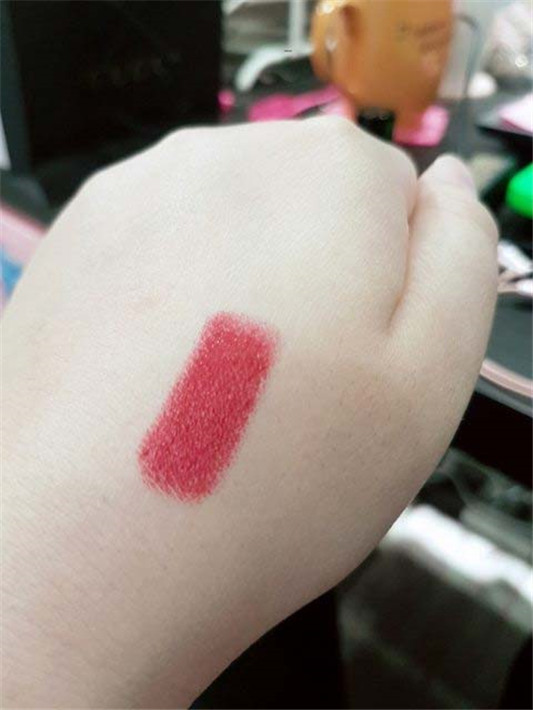 GUCCI LIP LUXURIOUS粗管口红510 SEDUCTION色号试色,低调大方 彩妆 口红 低调 大方 第3张 GUCCI LIP LUXURIOUS粗管口红510 SEDUCTION色号试色,低调大方 彩妆 口红 低调 大方 第3张
