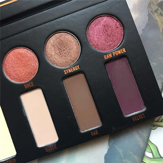 KAT VON D眼影盘手部刷色分享,珠光绵密显色持久度还不错! 彩妆 显色 绵密 还不错 第4张 KAT VON D眼影盘手部刷色分享,珠光绵密显色持久度还不错! 彩妆 显色 绵密 还不错 第4张