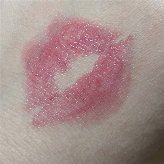 YSL情挑诱光水唇膏#89色号试色,很适合当韩系温柔小姐姐的时候擦! 彩妆 唇膏 很适合 韩系 第3张 YSL情挑诱光水唇膏#89色号试色,很适合当韩系温柔小姐姐的时候擦! 彩妆 唇膏 很适合 韩系 第3张