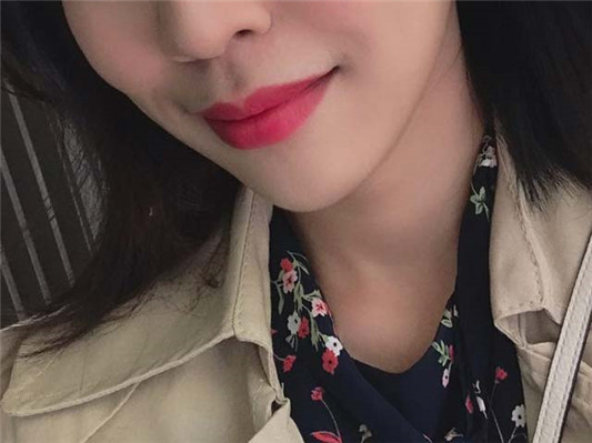 MAC丝柔粉雾唇膏#922#924色号试色,单擦少女感,叠擦韩妞风! 彩妆 唇膏 少女 丝柔粉雾 第4张 MAC丝柔粉雾唇膏#922#924色号试色,单擦少女感,叠擦韩妞风! 彩妆 唇膏 少女 丝柔粉雾 第4张