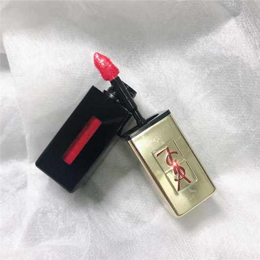 YSL镜面唇釉#31色号试色,是超适合夏天的颜色! 彩妆 镜面 夏天 颜色 第2张 YSL镜面唇釉#31色号试色,是超适合夏天的颜色! 彩妆 镜面 夏天 颜色 第2张