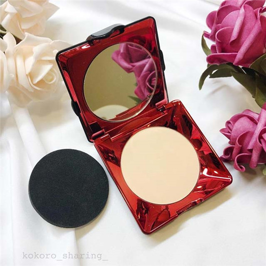 Kat Von D lock-it粉饼使用分享,主打高遮瑕、持久、雾面! 彩妆 粉饼 主打 持久 第2张 Kat Von D lock-it粉饼使用分享,主打高遮瑕、持久、雾面! 彩妆 粉饼 主打 持久 第2张