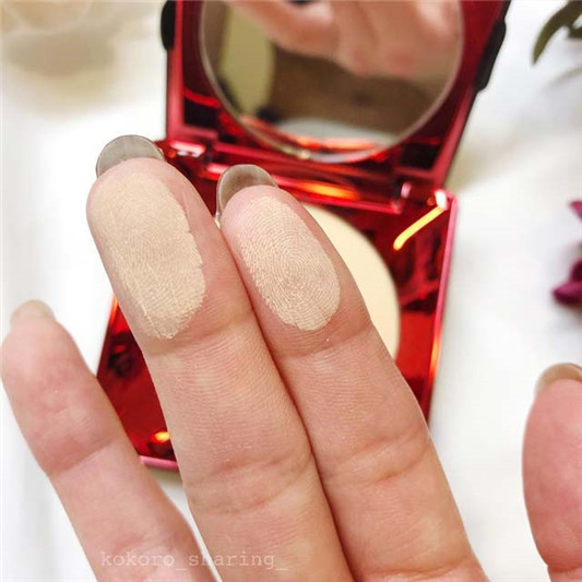 Kat Von D lock-it粉饼使用分享,主打高遮瑕、持久、雾面! 彩妆 粉饼 主打 持久 第3张 Kat Von D lock-it粉饼使用分享,主打高遮瑕、持久、雾面! 彩妆 粉饼 主打 持久 第3张