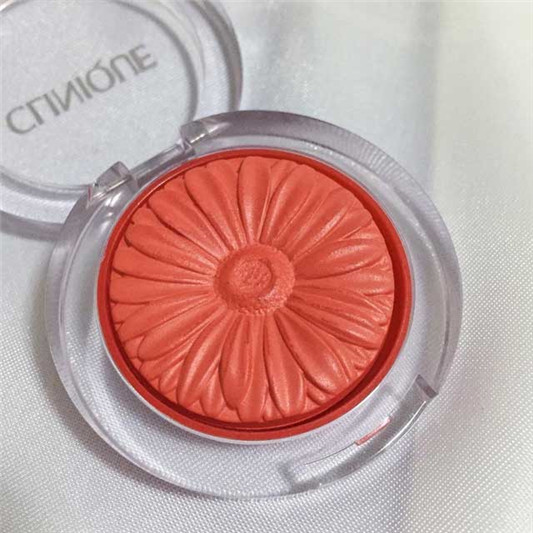 CLINIQUE倩碧小花腮红#22色号试色,带血色的橘红色! 彩妆 橘红色 腮红 血色 第3张 CLINIQUE倩碧小花腮红#22色号试色,带血色的橘红色! 彩妆 橘红色 腮红 血色 第3张