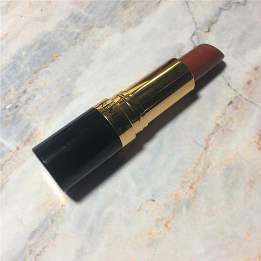 露华浓Revlon唇膏#325暗夜玫瑰色号试色分享 彩妆 玫瑰色 唇膏 暗夜 第2张 露华浓Revlon唇膏#325暗夜玫瑰色号试色分享 彩妆 玫瑰色 唇膏 暗夜 第2张