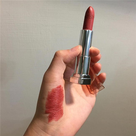 MAYBELLINE美宝莲口红#888色号试色分享 彩妆 口红 美宝莲 分享 第2张 MAYBELLINE美宝莲口红#888色号试色分享 彩妆 口红 美宝莲 分享 第2张