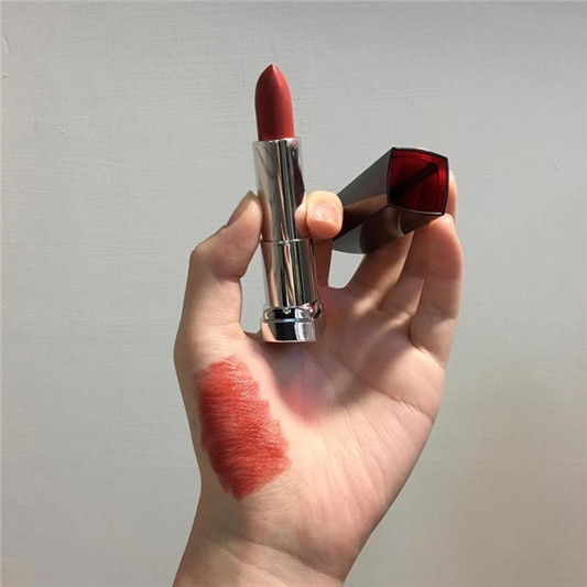 MAYBELLINE美宝莲口红#518色号试色分享 彩妆 口红 美宝莲 分享 第2张 MAYBELLINE美宝莲口红#518色号试色分享 彩妆 口红 美宝莲 分享 第2张