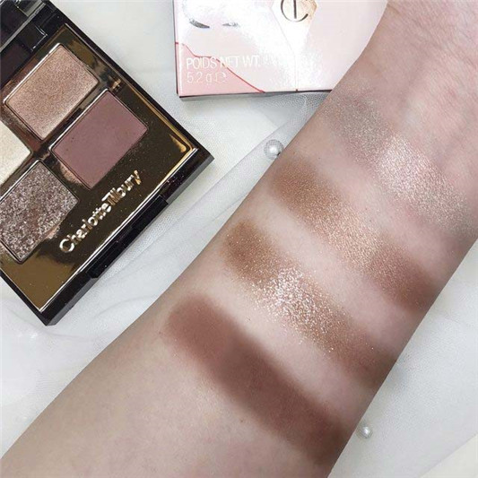 Charlotte Tilbury CT**眼影试色分享 彩妆 眼影 ** 分享 第3张 Charlotte Tilbury CT**眼影试色分享 彩妆 眼影 ** 分享 第3张