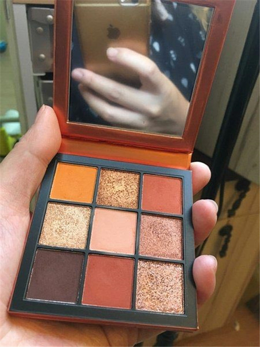 HUDA Beauty九宫格眼影盘#Topaz试色分享 彩妆 眼影 九宫格 分享 第3张 HUDA Beauty九宫格眼影盘#Topaz试色分享 彩妆 眼影 九宫格 分享 第3张