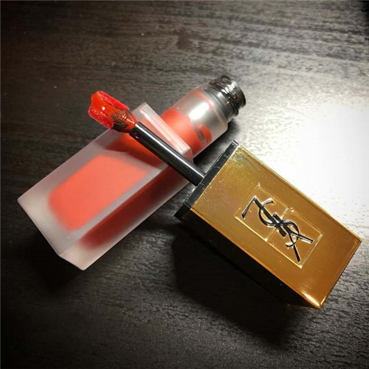 YSL时尚印记丝绒唇露#21色号试色分享 彩妆 丝绒 印记 时尚 第2张 YSL时尚印记丝绒唇露#21色号试色分享 彩妆 丝绒 印记 时尚 第2张