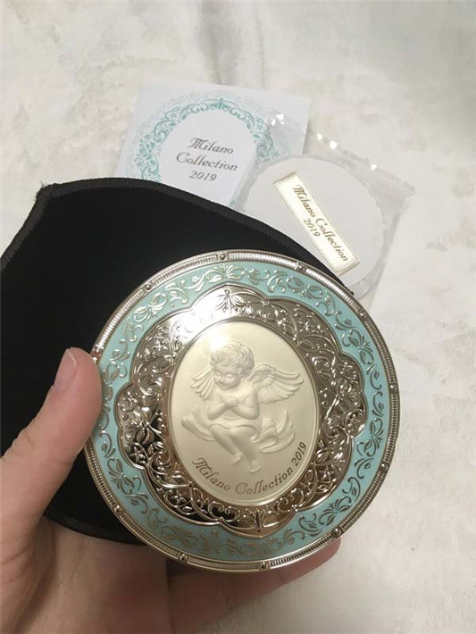 佳丽宝2019米兰纯真天使蜜粉定制版,让你拥有小天使般的柔焦肤质! 彩妆 天使 让你 米兰 第4张 佳丽宝2019米兰纯真天使蜜粉定制版,让你拥有小天使般的柔焦肤质! 彩妆 天使 让你 米兰 第4张