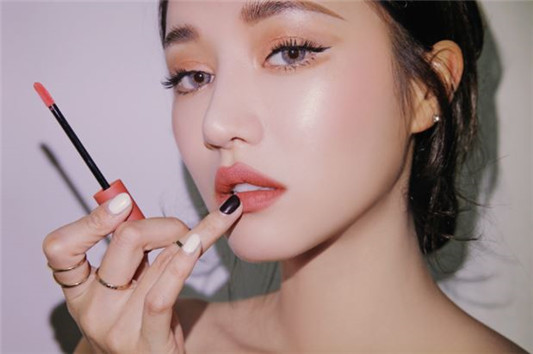 用唇色来迎接秋冬！韩国3CE推出10色丝绒染唇液  彩妆 丝绒 韩国 秋冬 第4张